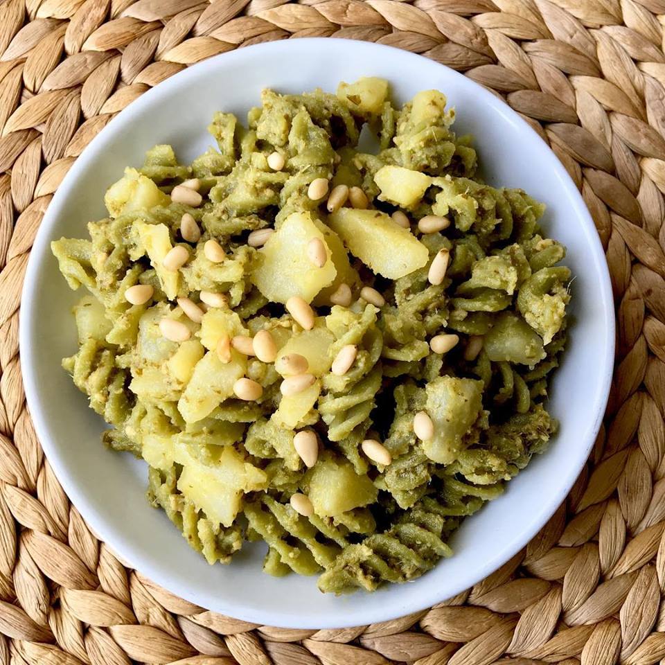 PASTA DI FARINA DI PISELLI CON PESTO E PATATE Alessandra Zanini Dietista