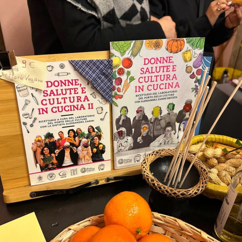 Presentazione del ricettario Donne, salute e cultura in cucina 2 @ temporary shop della cooperativa Mano Libera